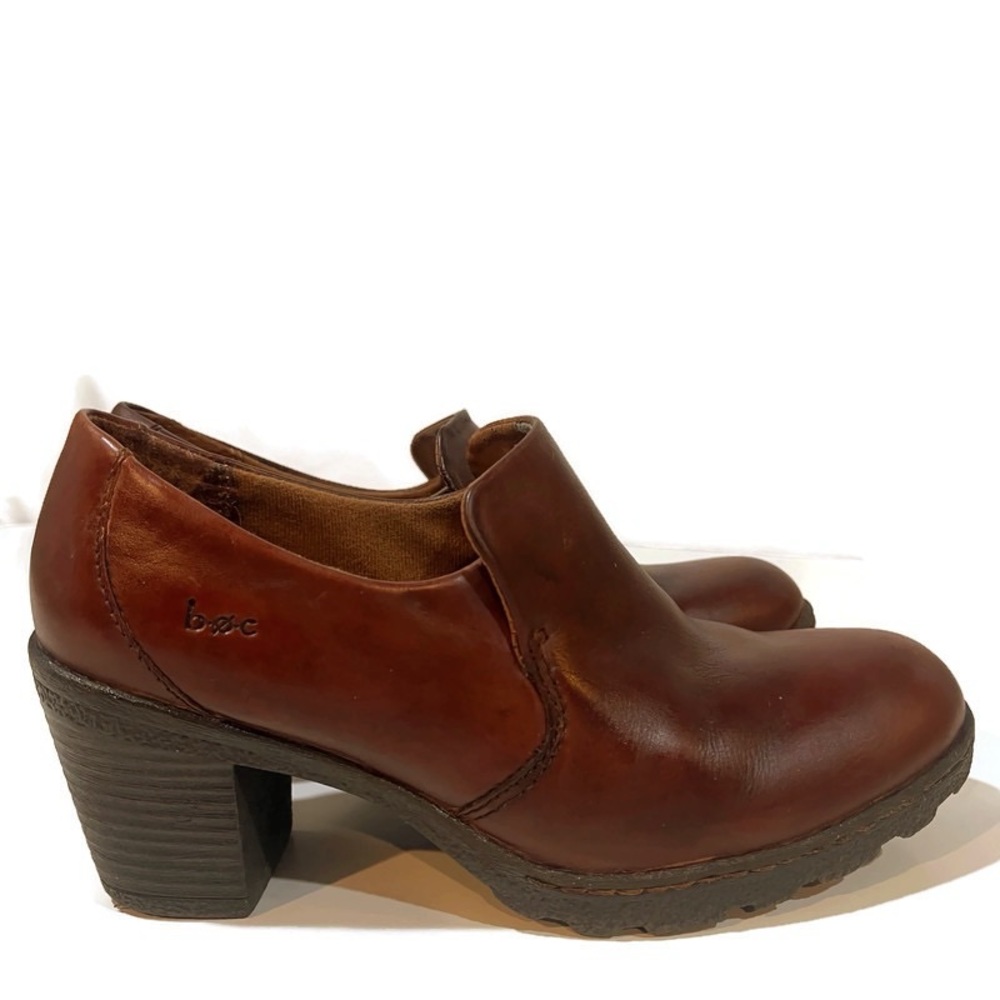 boc Born Concepts Women’s brown leather slip-on “shootie”